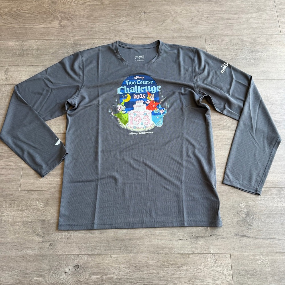 Brooks x RunDisney 2025 Wine & Dine 2 Course Challenge long sleeve - mens medium